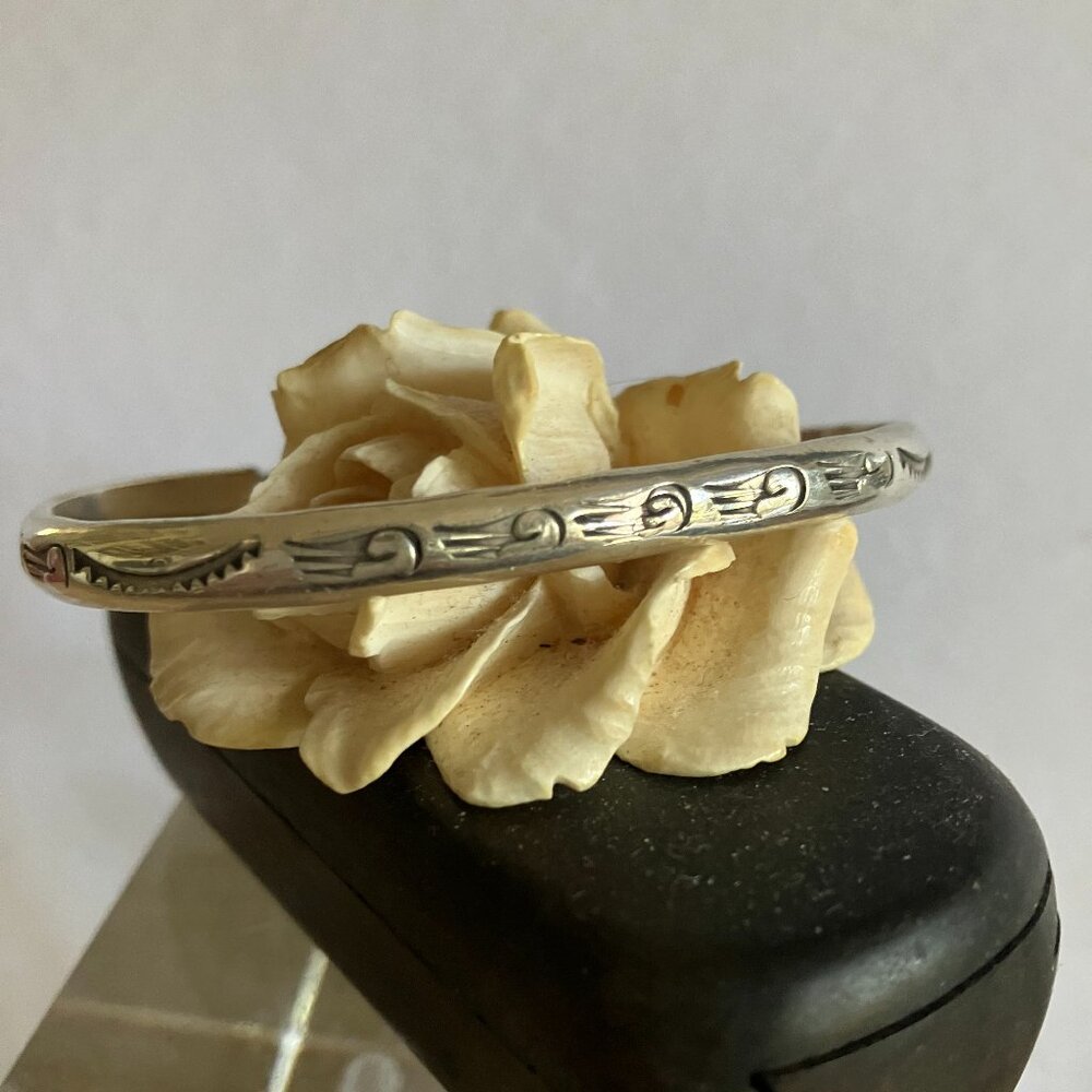 Vintage Stamped Native American Sterling Stacking Cuff in Bear Paw Design